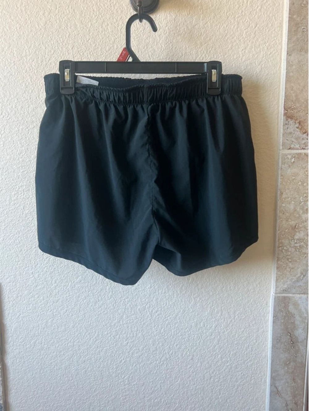 Nike women's shorts size large - Picture 2 of 3